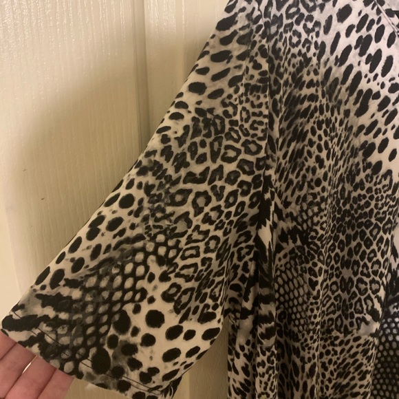 EUC Animal Print Tunic *Butter Soft* - Picture 4 of 5